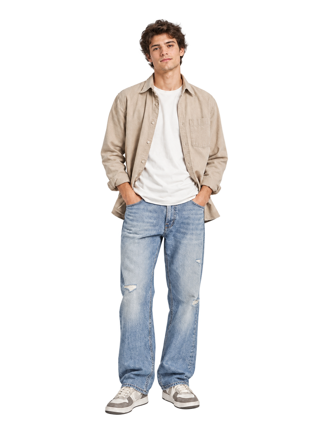 Modelo de cuerpo completo con sobrecamisa beige, camiseta blanca, jeans claros y zapatillas. Fotografía provisional.